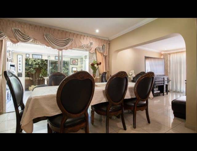 4 BEDROOM HOUSE FOR SALE IN WINCHESTER HILLS